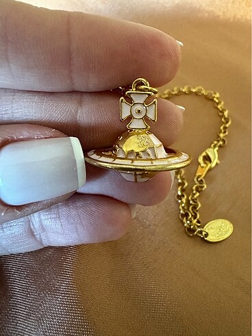 Beden Vivienne westwood kolye