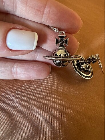 Beden Vivienne westwood küpe