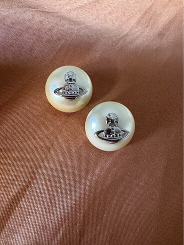 Vivienne Westwood küpe