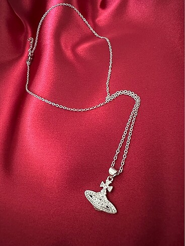  Beden gri Renk Vivienne westwood kolye