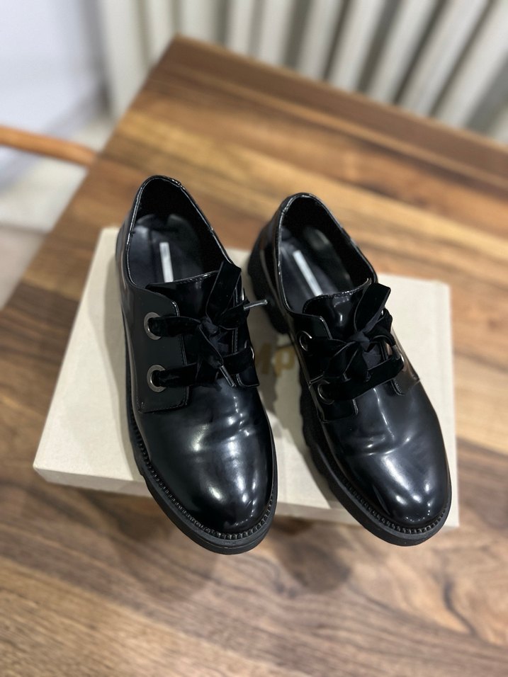 Bershka makosen ayakkabı - Görsel 2