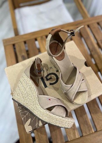 Tommy hilfiger dolgu topuk ayakkabı - Görsel 10