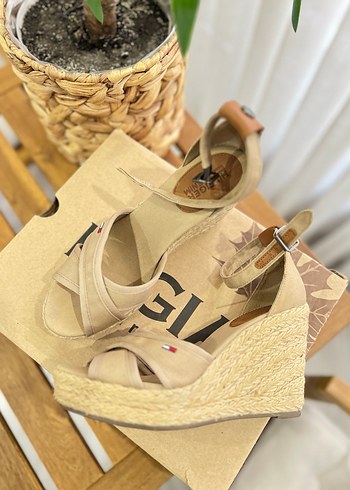 Tommy hilfiger dolgu topuk ayakkabı - Görsel 6