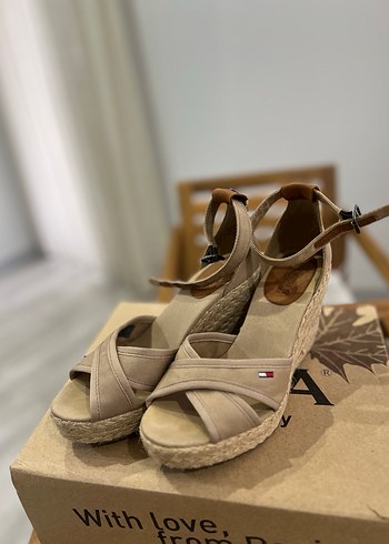 Tommy hilfiger dolgu topuk ayakkabı - Görsel 9