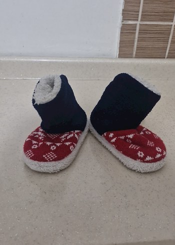 Kız Çocuk Renkli Nakışlı Sıcak Panduf
