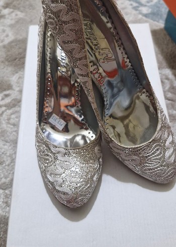 Gri Dantel Detaylı Metal Stiletto Kadın Ayakkabı - Görsel 2