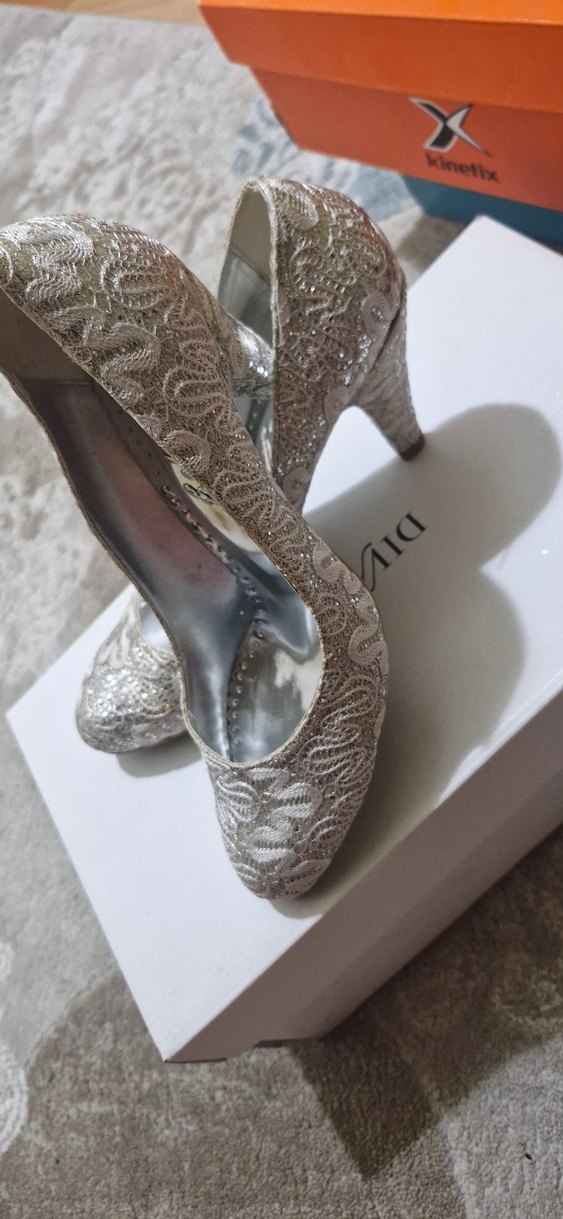 Gri Dantel Detaylı Metal Stiletto Kadın Ayakkabı - Görsel 3