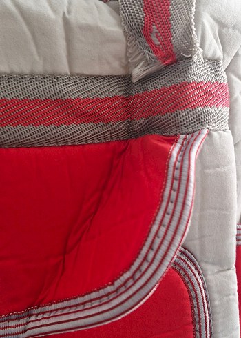 Nakışlı Kırmızı Bebek Çantası ve ana kucağı - Görsel 5