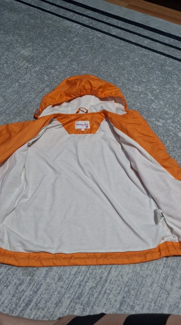 Turuncu Kapüşonlu kiz Çocuk Yağmurluk0 - Görsel 4