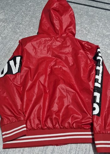 Parlak Kırmızı Kapüşonlu Erkek çocuk Yağmurlugu - Görsel 5