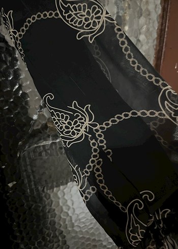 Uzun Siyah tesettür Nakışlı Elbise - Görsel 2