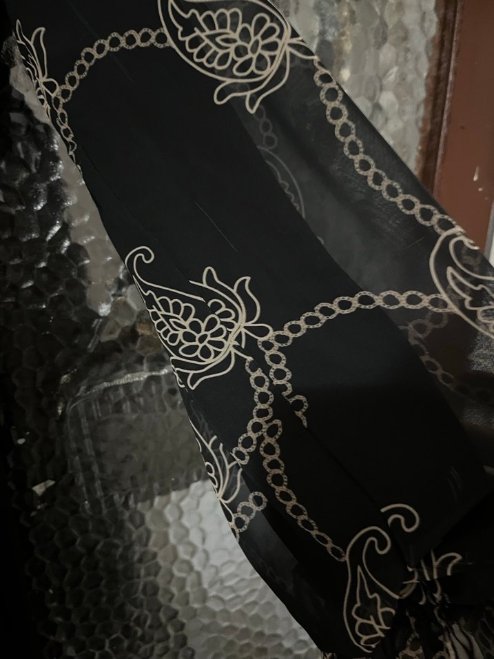Uzun Siyah tesettür Nakışlı Elbise - Görsel 2