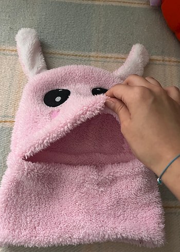 Pembe Nakışlı Çocuk Bere Kulaklı - Görsel 4