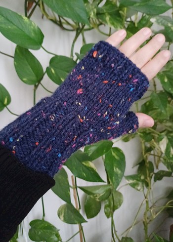 Çok Renkli Örgü Parmaksız Kadın Eldiveni - Görsel 2