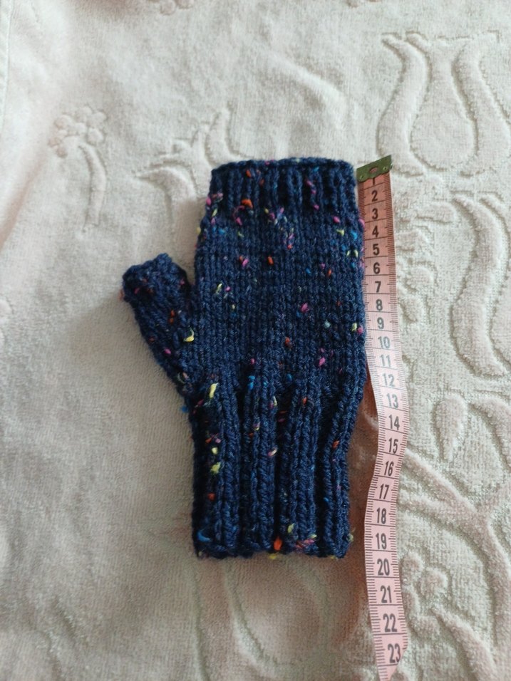 Çok Renkli Örgü Parmaksız Kadın Eldiveni - Görsel 3