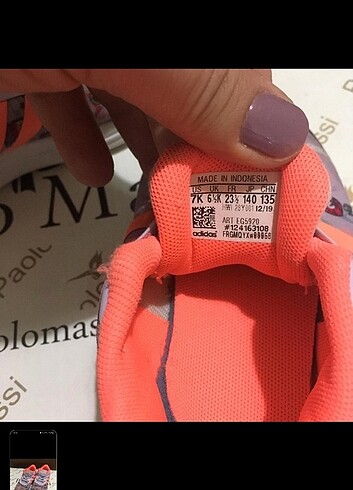 23 Beden Adidas kız çocuk spor ayakkabi
