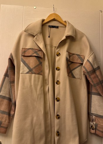 Bej Düğmeli Uzun Kollu Salaş Gömlek - Görsel 2