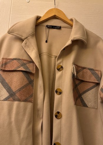 Bej Düğmeli Uzun Kollu Salaş Gömlek - Görsel 3