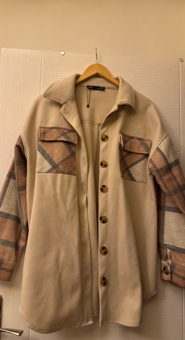 Bej Düğmeli Uzun Kollu Salaş Gömlek - Görsel 2