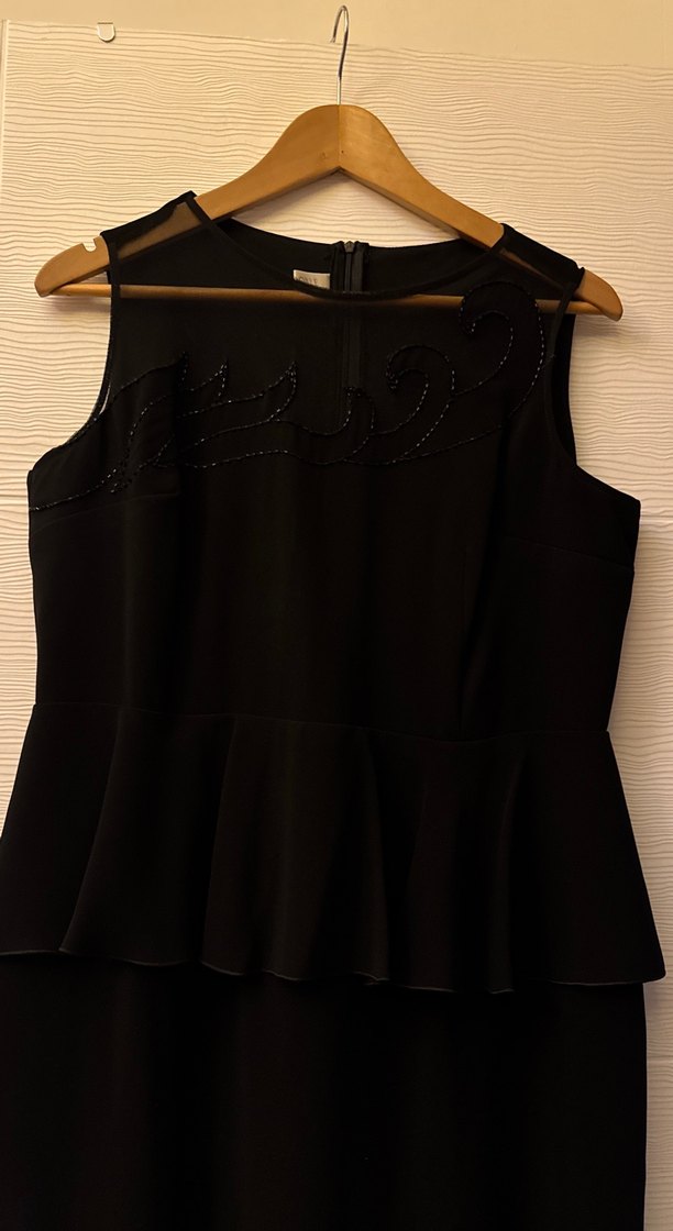 Siyah Nakışlı Kolsuz Midi Elbise - Görsel 2