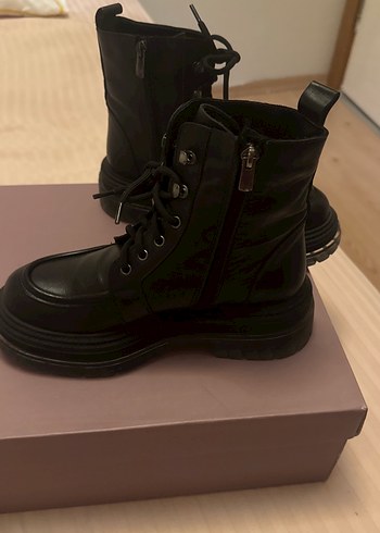 Siyah Deri Goth Platform Topuklu Kadın Bot - Görsel 4