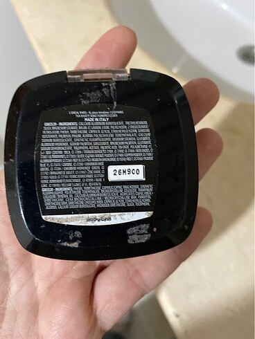  Beden Loreal far