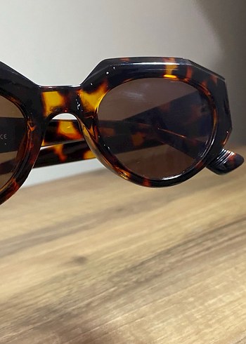 Kahverengi Tokalı Kadın Gözlüğü - Görsel 2