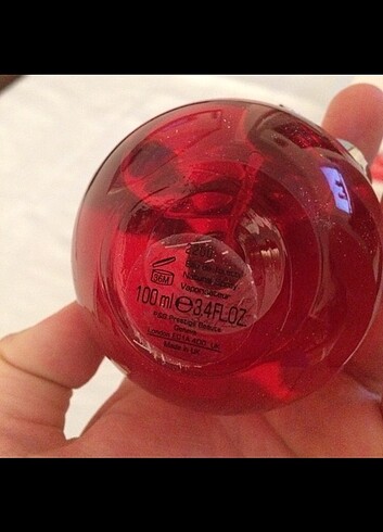 Beden Renk NINA RICCI RED APPLE 80 ML BAYAN PARFÜMÜ