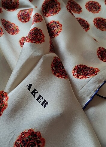 Aker İpek Krep Saten Eşarp 