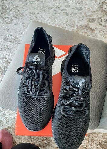39 Beden Letoon 2103 siyah spor ayakkabı