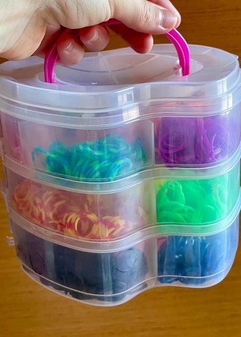 14 Renkli Elastik Bileklik Yapma Seti Elma Kutuda - Görsel 5