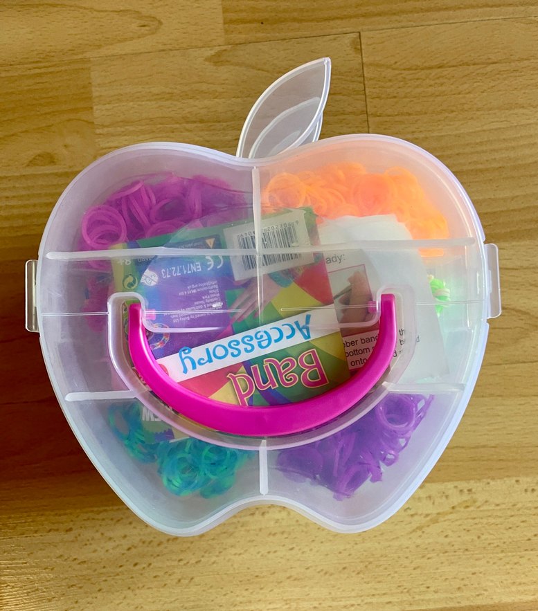 14 Renkli Elastik Bileklik Yapma Seti Elma Kutuda - Görsel 4