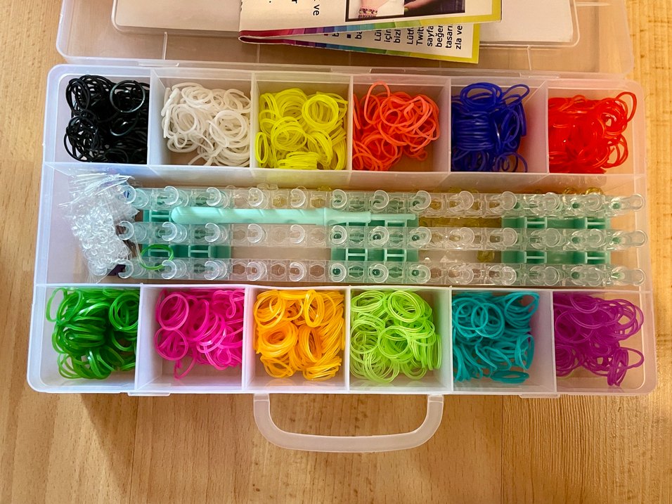 12 Farklı Renkli Bileklik Yapma Seti - Görsel 2