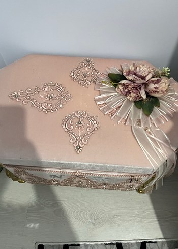 Pembe Nakışlı  çeyiz sandığı - Görsel 2