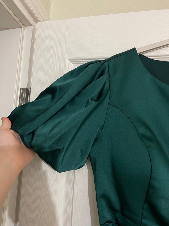 Kemer Detaylı Parlak Yeşil Midi Elbise - Görsel 3