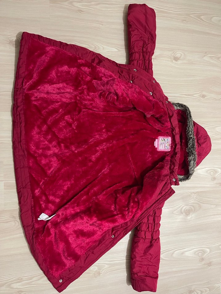 Kız Çocuk Koyu Pembe Kürklü Kapüşonlu Kaban - Görsel 3