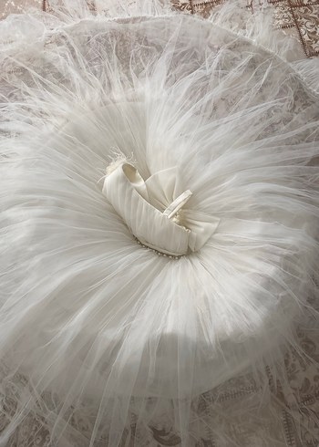 Beyaz Drapeli Klasik Kız Çocuk Abiyesi - Görsel 4