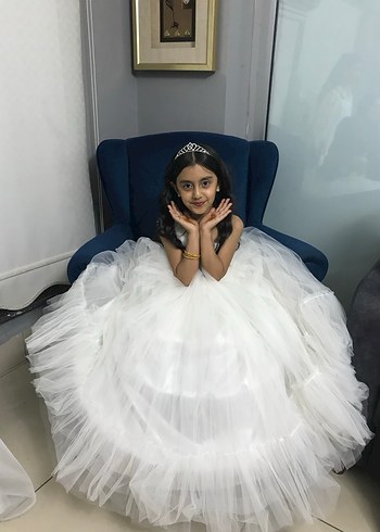 Beyaz Drapeli Klasik Kız Çocuk Abiyesi - Görsel 5