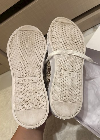 39 Beden beyaz Renk GUESS SNEAKERS