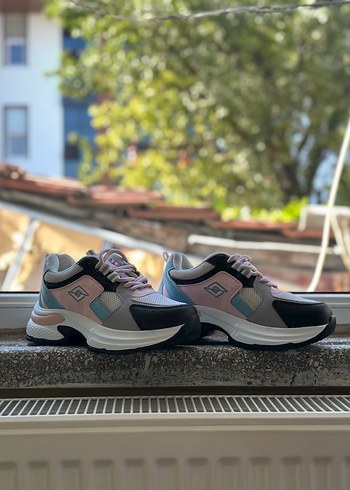 Spor Ayakkabı - Görsel 2