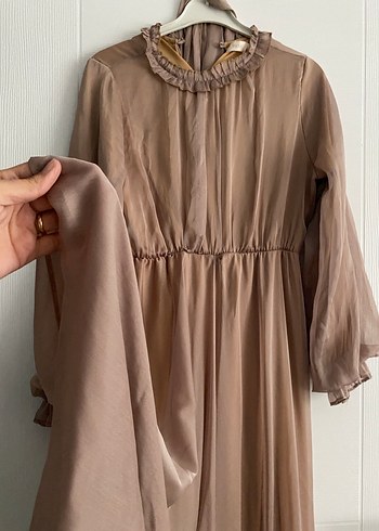 Bej Uzun Kol Etkili Minimalist Nişan Elbisesi - Görsel 3