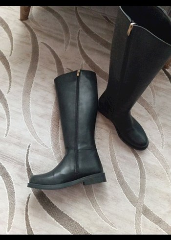 siyah çizme