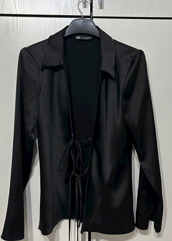 Zara Siyah Saten Bagcikli Bluz