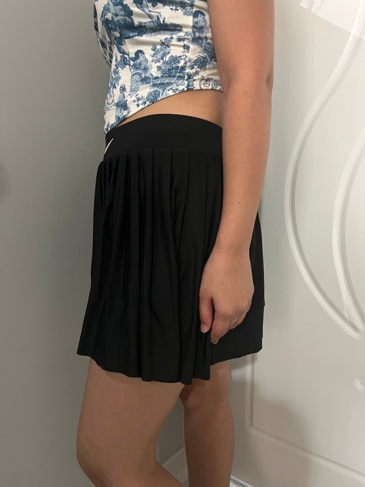 Siyah şortlu tenis eteği - Görsel 3