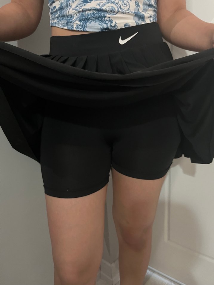 Siyah şortlu tenis eteği - Görsel 4