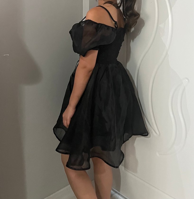 Siyah askılı mini elbise - Görsel 4