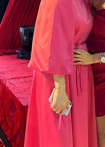 Pembe Uzun Drapeli Straplez Elbise