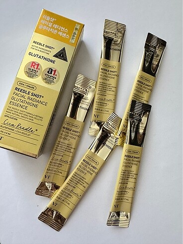 VT Cosmetics REEDLE SHOT® FACIAL RADIANCE GLUTATHIONE ESSENCE