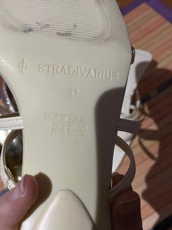 Beyaz Minimalist Topuklu Kadın Sandalet - Görsel 2