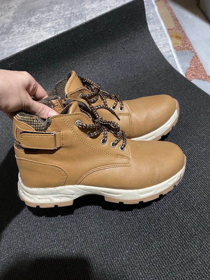 Bej Bağcıklı Bot - Görsel 2